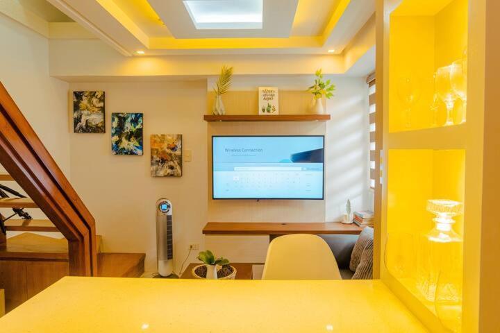 Yong'S Place At Isabelle De Valenzuela Manila Bagian luar foto